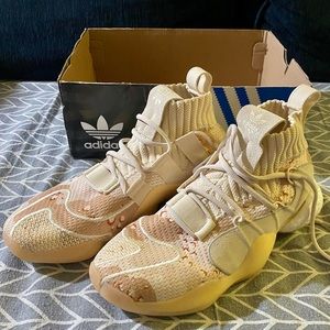 Adidas Crazy Byw X M’s 8.5 Beige Camo new with tag